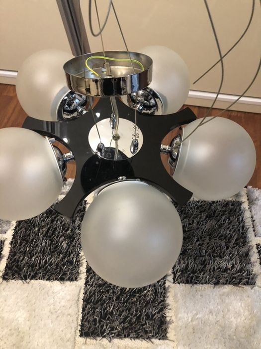 Lustre mai multe modele