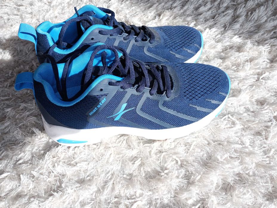 детски маратонки NIKE  и ADIDAS    
 МАТ-СТАР номер 37