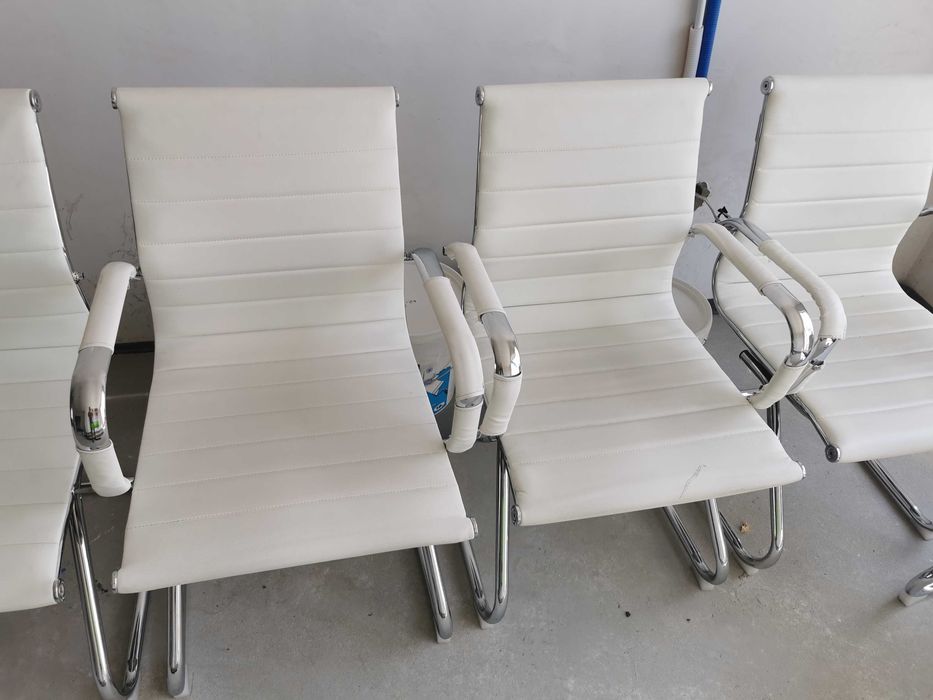 5 броя посетителски офис столове