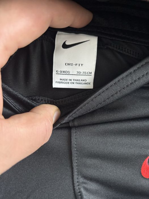 Compleu bebe 6-9 luni Nike Liverpool