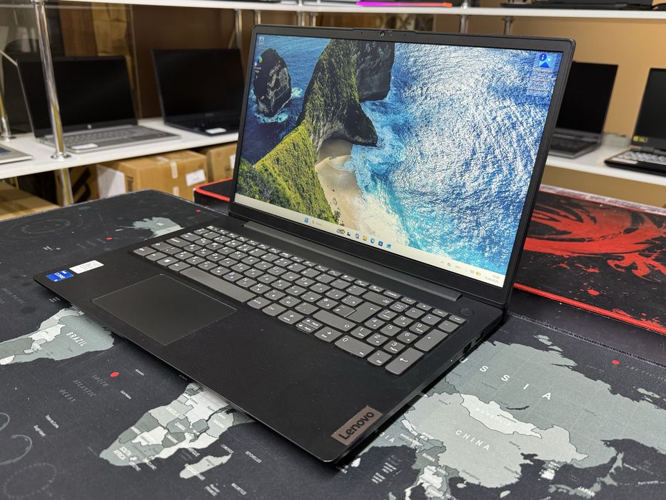 Ноутбук Lenovo V15 i5-1235U/8GB/SSD512GB