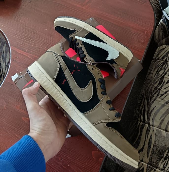 Мъжки спортни обувки/Маратонки на Nie Air Jordan 1 Low  Travis Scott цвят Mocha/ Маратонки от колекцията Найк Аир Джордан 1 ниски x Травис Скот Mocha