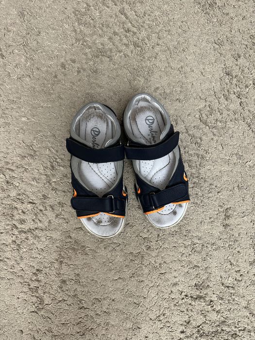 Продам сандали для мальчика