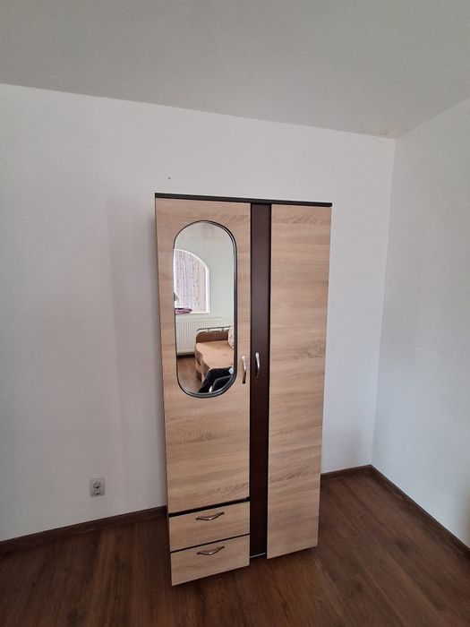 Vând garsonieră complet mobilata cu tot ce se vede in imagini