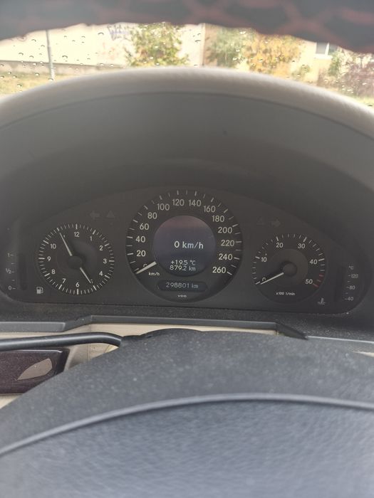 Mercedes E220 w211