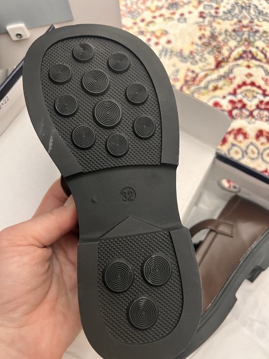 Новые кожаные туфли, кроссовки Nike для девочки