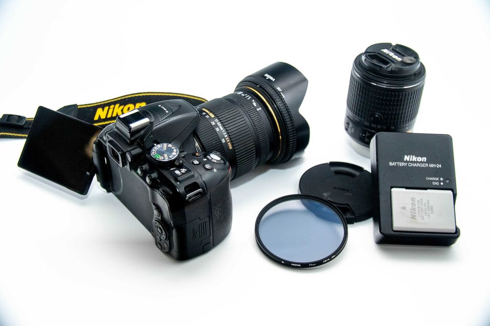 Nikon D5300 cu obiectiv NIkkor 55-200 si Sigma 17-50 f2.8