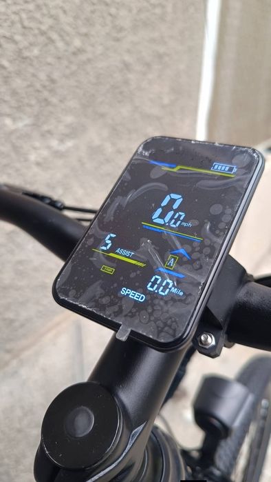 Чисто нов електрически велосипед