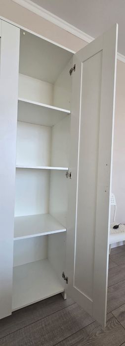 Шкаф IKEA BRIMNES с зерколом