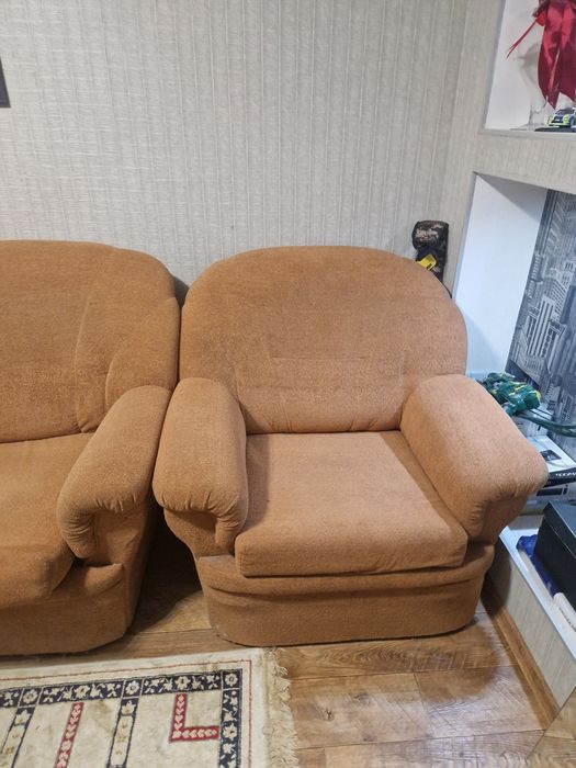 Диван и два кресла
