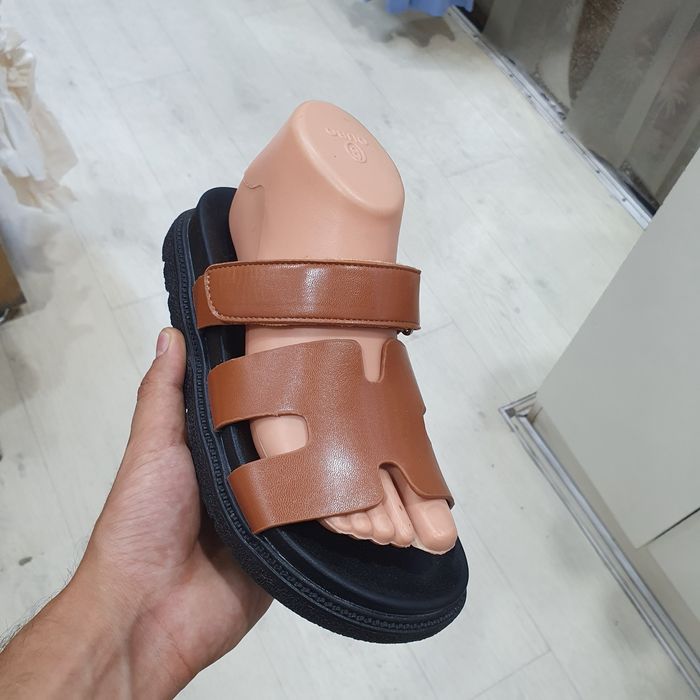 Ayollar oyoq kiyimi