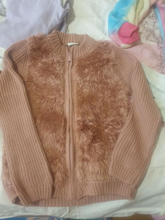 Теплые вещи на девочку от6 до 10 лет