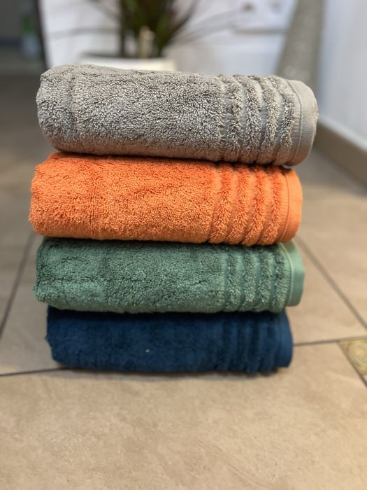 Set de 4 prosoaoe de baie