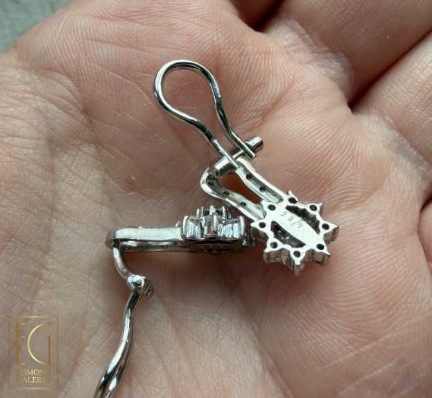 Pereche de cercei clips din aur alb, decorată cu diamante