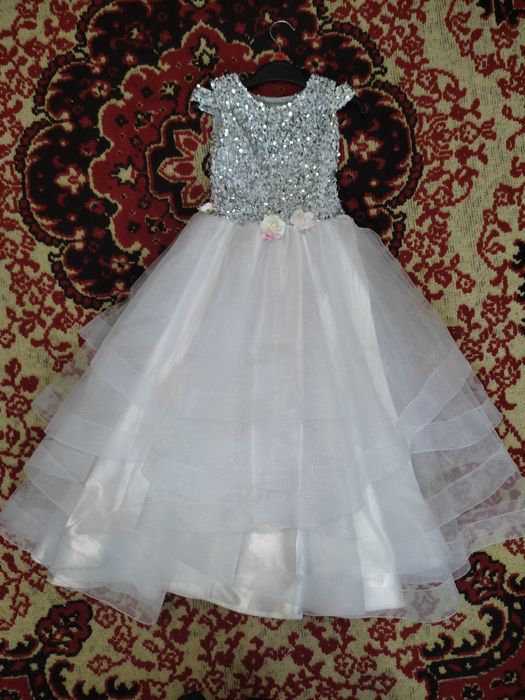 Платье нарядное для девочек