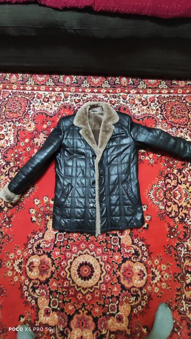 Продам чистую дубленку с натуральным мехом