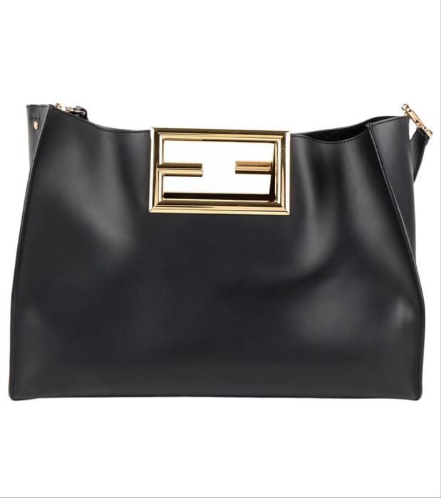 Оригинална дамска чанта Fendi