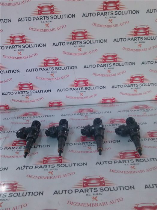 Injectoare ( 4 buc ) volkswagen jetta 1.9 tdi an fabr .2008