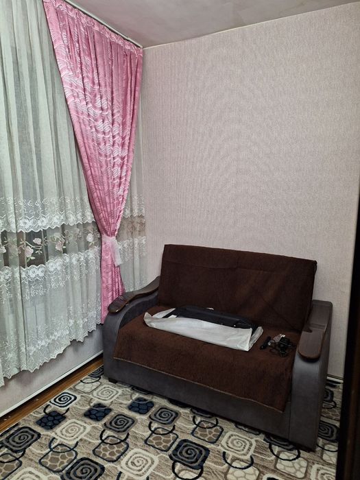 СРОЧНО продаётся!! 2в3 комн.,1 этаж на метро Хамза!