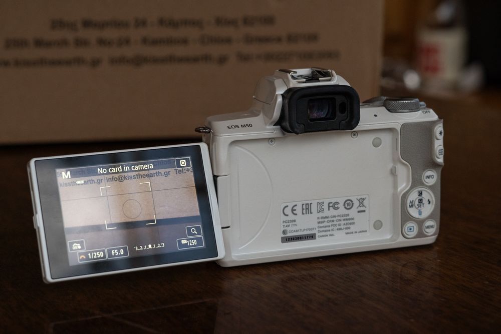 Canon m50 mark i + аксесоари