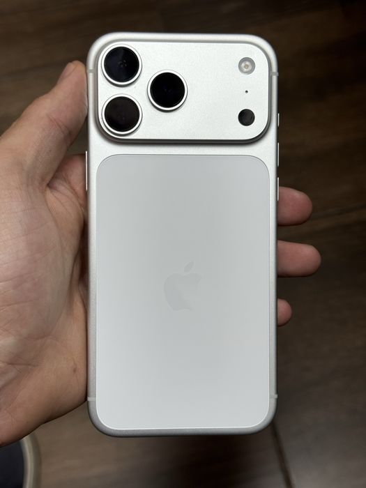 iPhone 17 Pro Max E-Sim