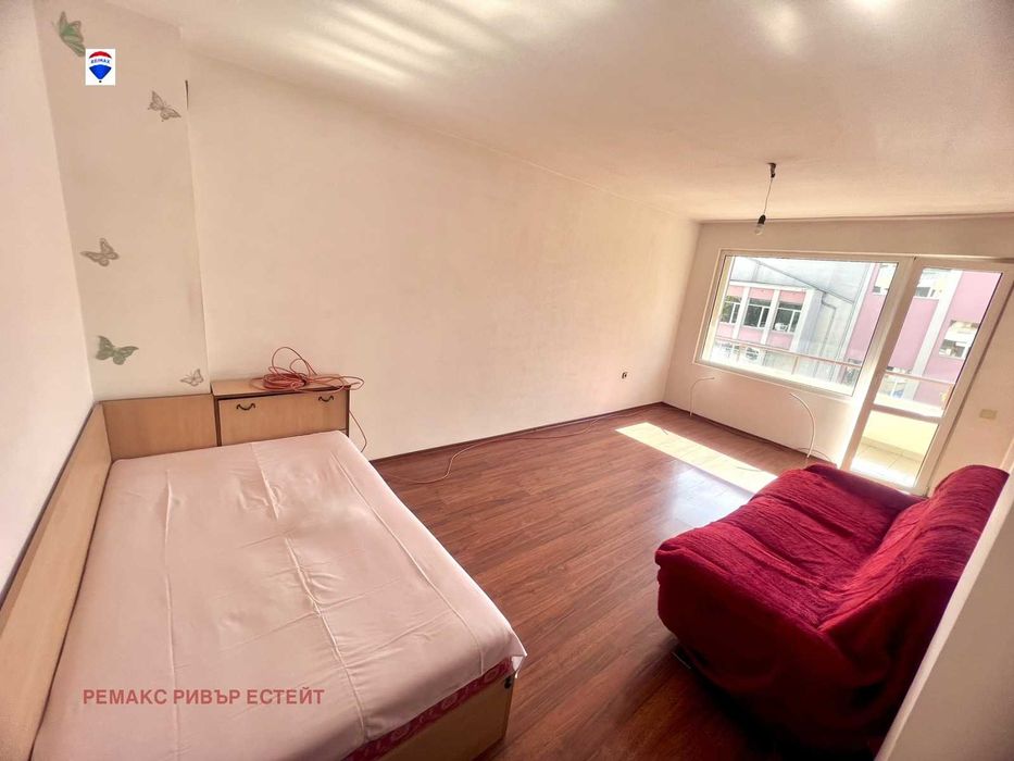 Дава се под наем Тристаен апартамент в Русе, Родина 1 - 78 кв.м за 255 € - Снимка #4