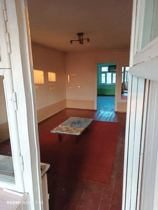 Квартира сотилади 2 хонали (3 хонали килинган)