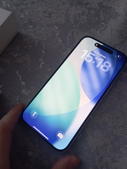 Продам айфон 15 128гб