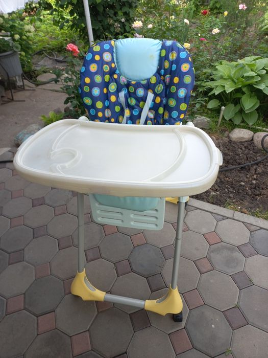 Продам стульчик для кормления Chicco