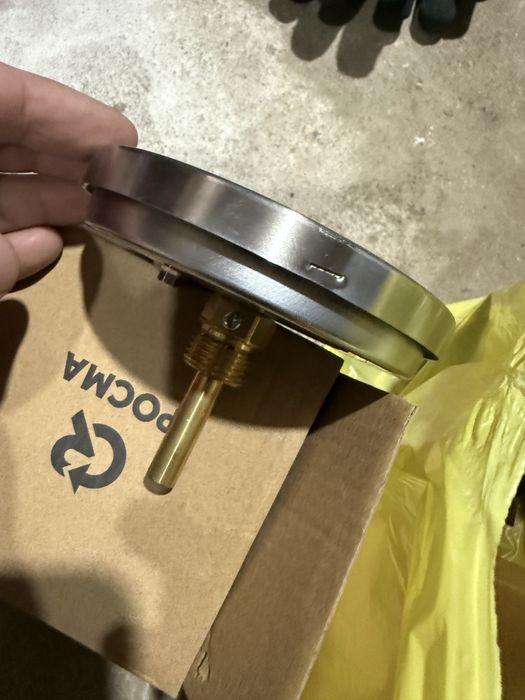 Продам манометры(100/15) термометры(100/5)-120 новые Росма качество