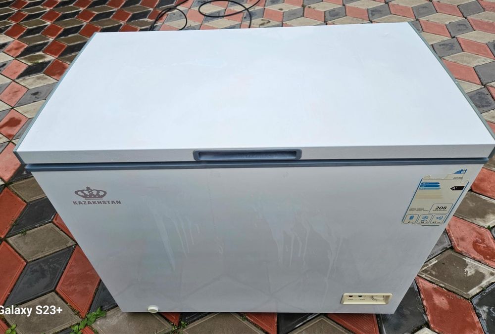 Продам морозильник