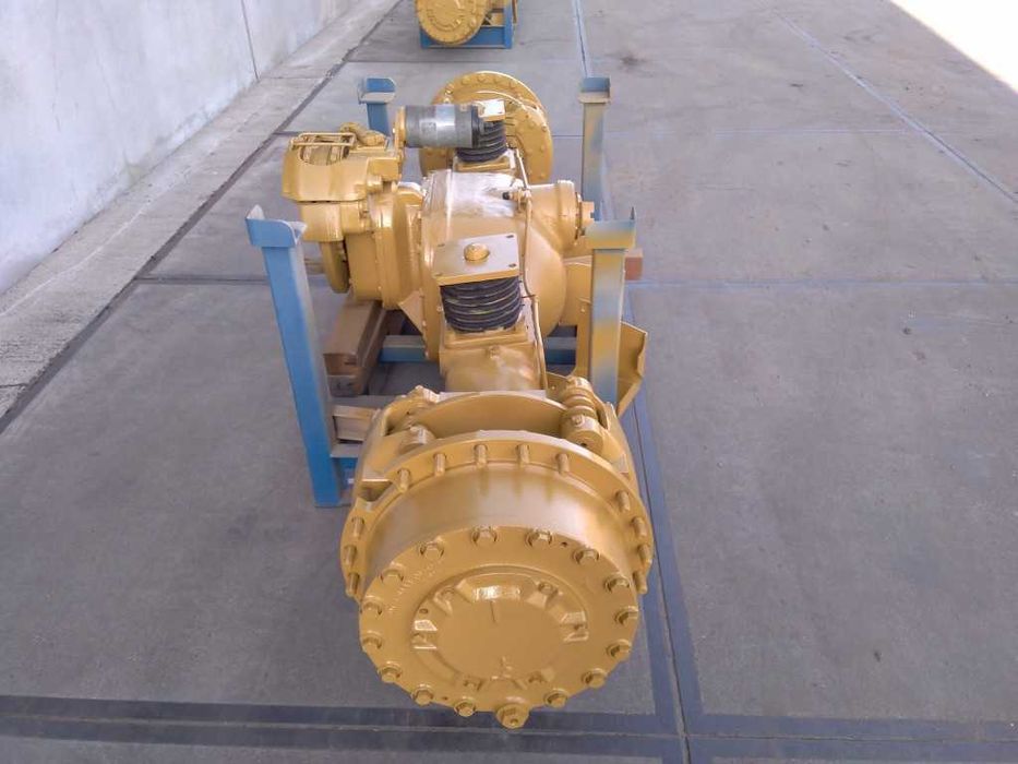 Axa spate second hand SH pentru dumper Caterpillar 725C