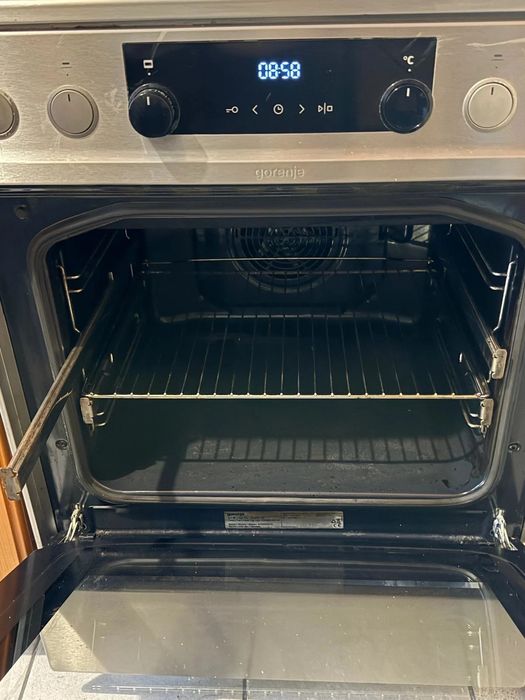 Продавам стъклокерамична готварска печка Gorenje EC6352XPA (Инокс) + Т