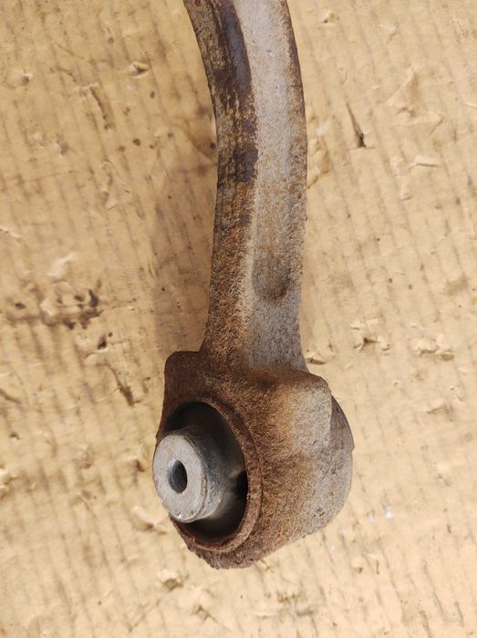 Преден Горен Ляв Носач Mercedes E class W211 4Matic Tmodel 2008 320CDI