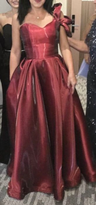 Официална рокля - течен сатен - бордо - с/м