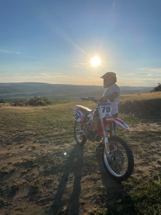 Vand sau schimb honda CRF 250 4 T impecabila detin acte