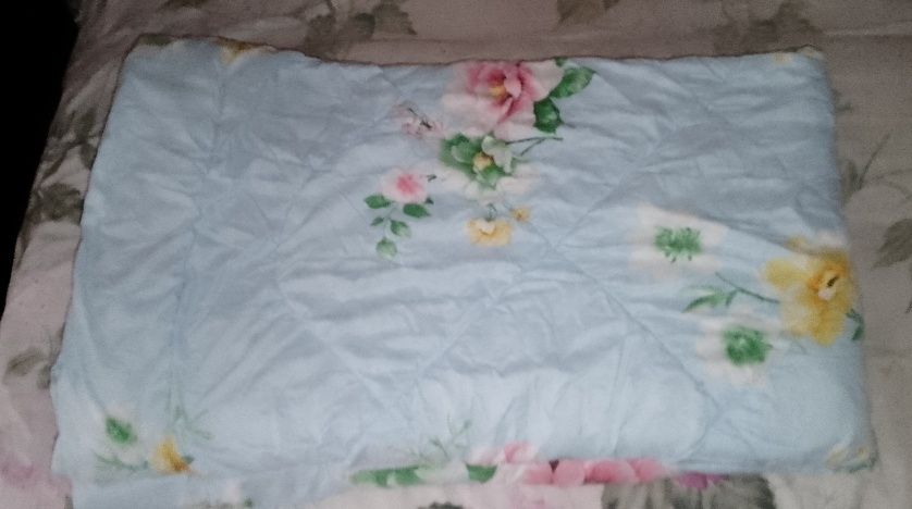 Продаю одеяла не дорого