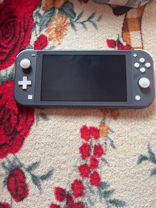 Продам nintendo swith lite