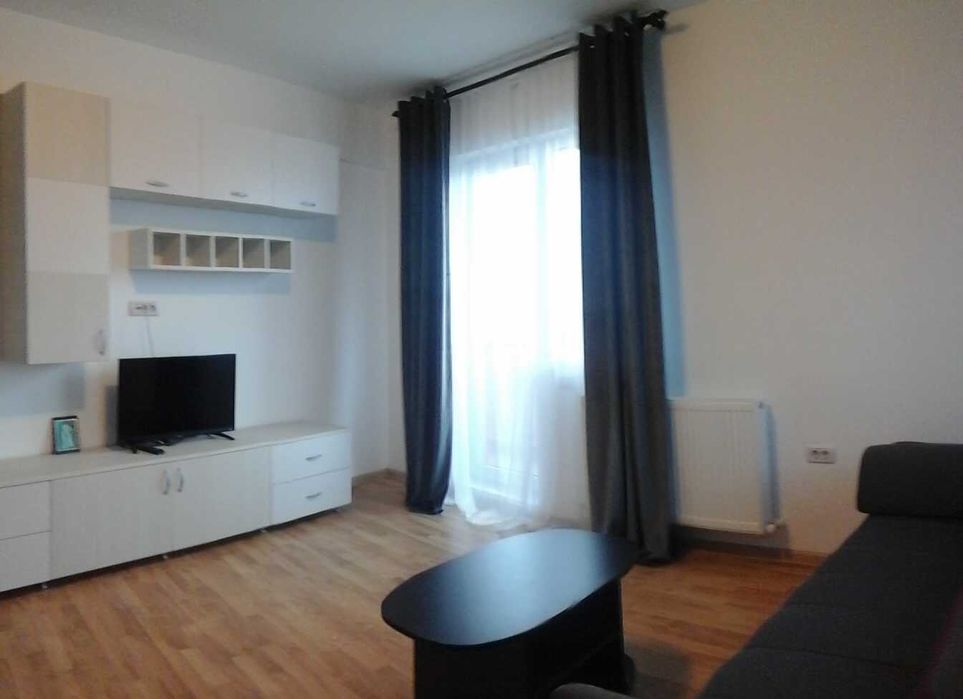 Închiriez apartament spațios, cu doua camere,  în Mamaia Nord,