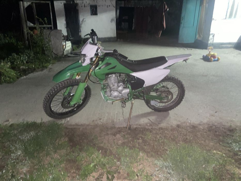 продам эндуро мотоцикл срочно