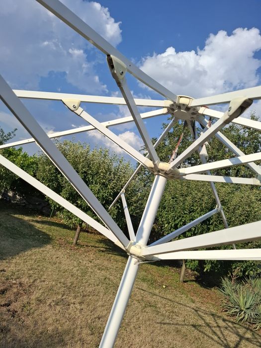 Продавам  Чадър 350х350