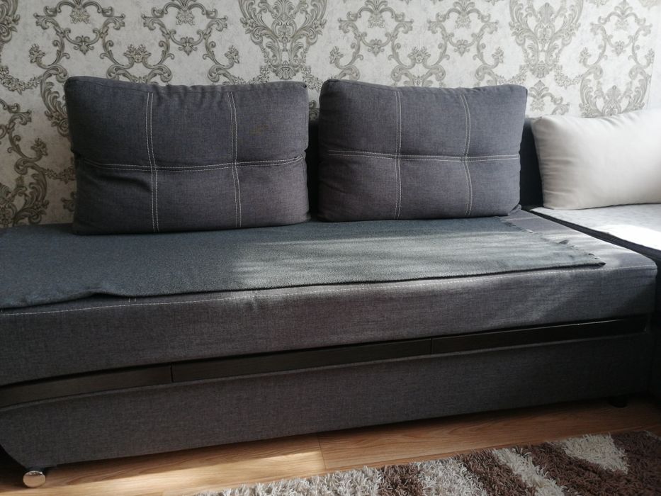 Продам диван, угловой.