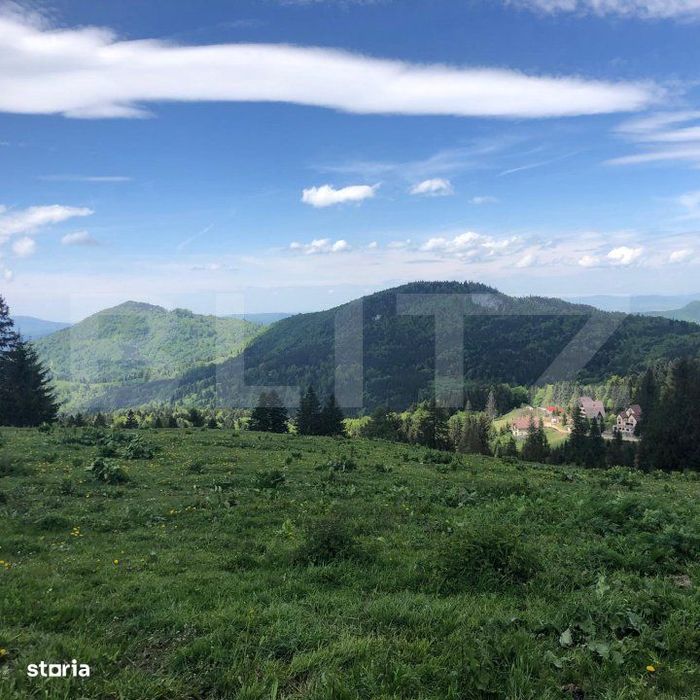 De vanzare, teren intravilan 10650mp, Predeal