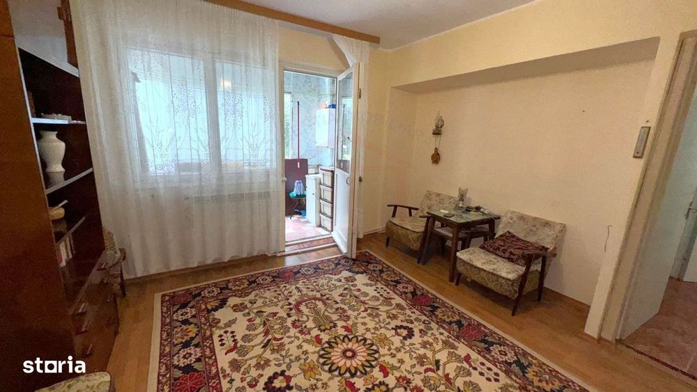 75.000 euro, 3 camere, Centru, etaj 3/4