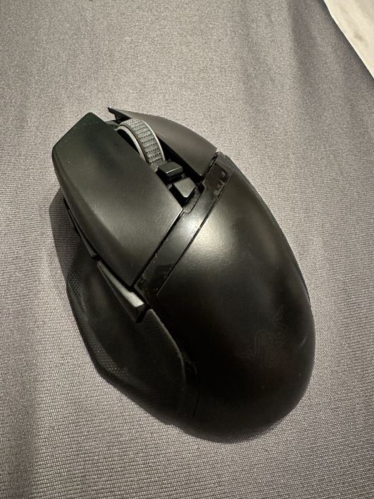 Mouse Razer Basilisk Ultimate pentru piese