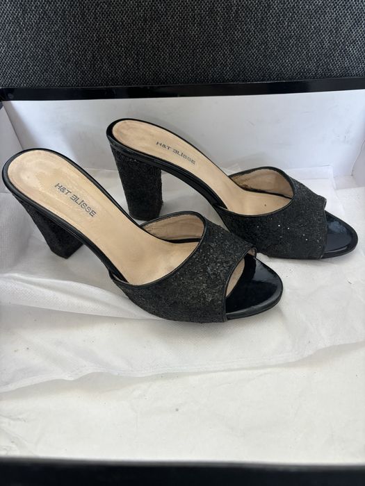 Б/у женская обувь