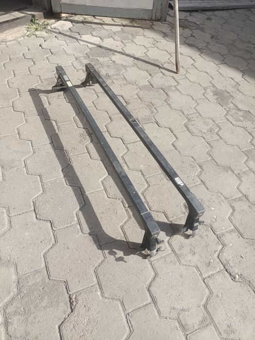 Продаю поперечины (дуги, рейлинги) на БМВ