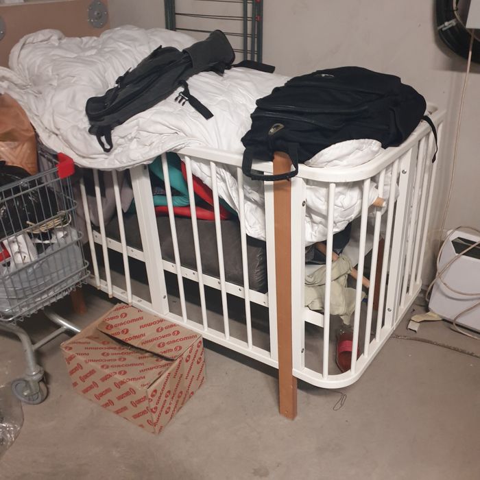 Манеж дедская в хорошем состоянии.