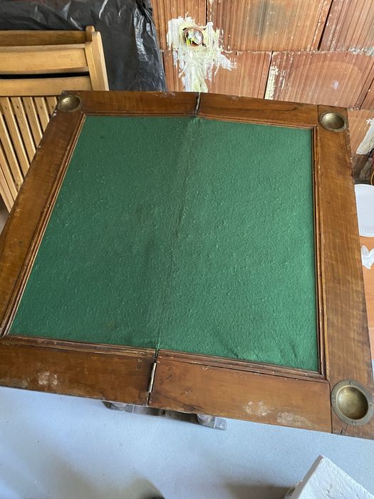 masă veche de poker/cărți