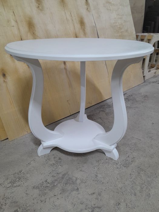 Журнальный стол. Белый.